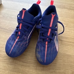 サッカースパイク　プーマ　23cm