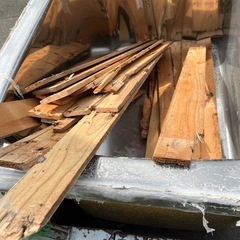 板木材差し上げます　薪などに