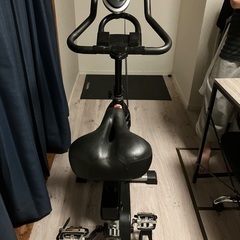 エアロバイク/フィットネスバイク（マット付き）の画像