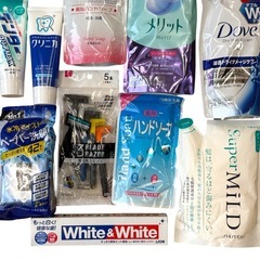 【未開封多数 まとめ売り】日用品 詰め替え シャンプー メリット Dove ボディソープ ハミガキ粉 歯ブラシ セット アクアフレッシュ クリーンデンタル White&White 除菌洗剤 ブリーチ Magica 洗剤 まとめ売り 未使用 お得 生活用品 詰め合わせの画像