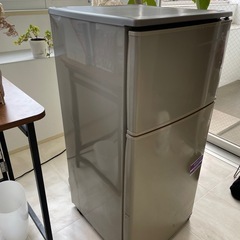 日立冷蔵庫　2ドアの画像