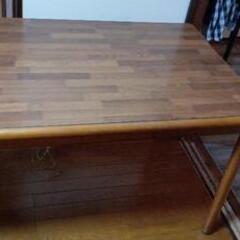 ダイニングテーブル