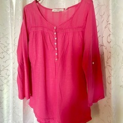 H&M❣️かわいいトップス🩷透け感あり(^^)の画像
