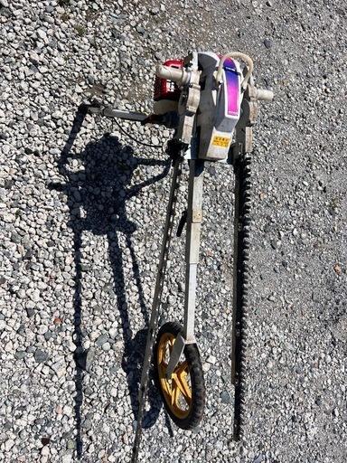 中古品 OCHIAI オチアイ 自走式 両面裾落とし機 EW-16 2サイクル