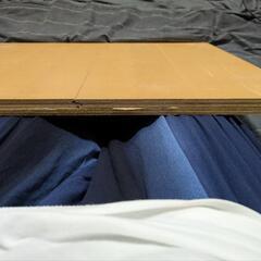 床材を使用した板(大工がはりあわせた板)の画像
