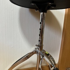 ドラムセットのイス
の画像