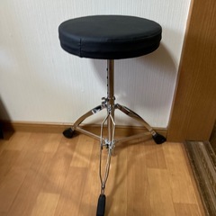 ドラムセットのイス

