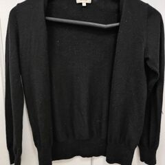 カーディガン2種（黒と黄色）の画像