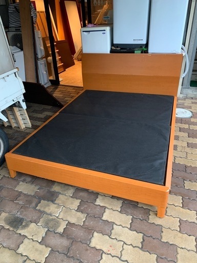 ダブルベッド(160x200)