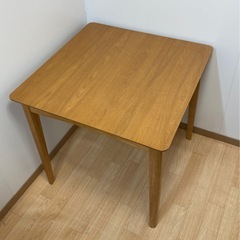 75×75ダイニングテーブル