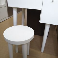 リユースのサカイ浦和店【D704】コンパクトスリムドレッサー AR-DR05 ホワイトの画像