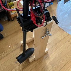 ゴムボートとエレキモーターの画像