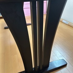 ダイニングテーブルの画像
