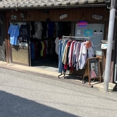 《古着屋YUA》