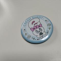缶バッチ　cream bunnyの画像