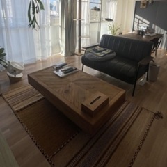 木製リビングテーブルの画像