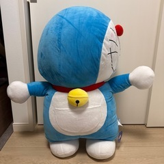 ドラえもん　巨大ぬいぐるみ