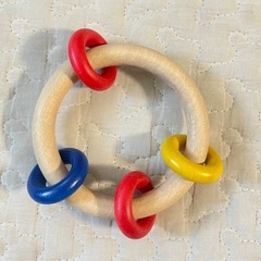 スイスのネフ社のガラガラ・ラトルの画像