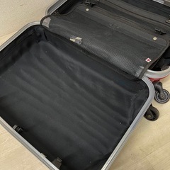 【中古品】キャリーバッグ エナメル 赤 ワインレッド 小型 コンパクト キャリーケース 旅行 バッグ カバンの画像