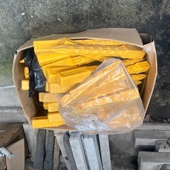 測量　プラ杭　石杭