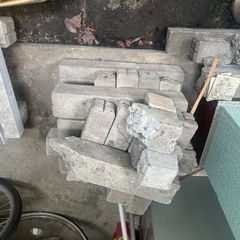 測量　プラ杭　石杭の画像