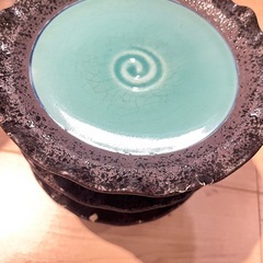 お供え用のお皿にしてもフルーツ乗せるのにもあり
