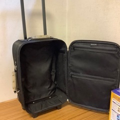 キャリーバッグ(黒
)の画像