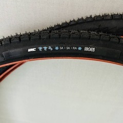 NA4397 iRC ささらSA・SA・RA 自転車用　スノータイヤ　冬用タイヤ　車椅子の冬タイヤ可能　日本製　2本セットの画像