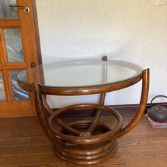 藤製丸テーブル（強化ガラス
）