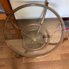 藤製丸テーブル（強化ガラス
）の画像
