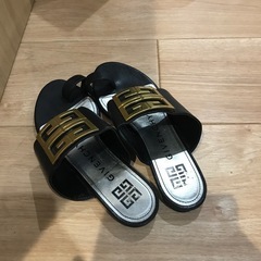 ジバンシー　レザーサンダル　GIVENCHY   ハイブランドの画像