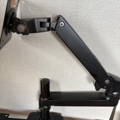 モニターアーム