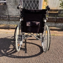 折りたたみ車椅子◇Care-tec Japanの画像