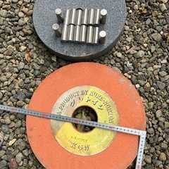 回転砥石と打ち込み金具？石3点セット