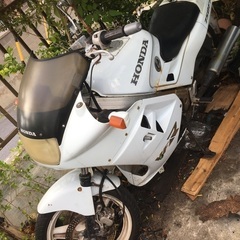 ホンダVF R750F白バイ仕様バイクの画像
