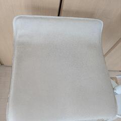 カウンターチェア　2脚　ホワイト　昇降式の画像