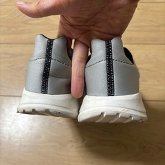 アディダス 20cm 子供 スニーカーの画像