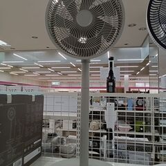 リユースのサカイ栃木店★ジモティ割あり★ duux リビングファ...