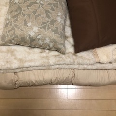 掛け布団　毛布　クッション　セット