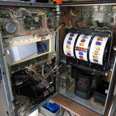 パチスロ実機 ハッピージャグラーV ⅡKK コイン不用機 スロット機・設定キー・ドアキー付き クレカ決済可能│江別市のリサイクルショップドロップの画像