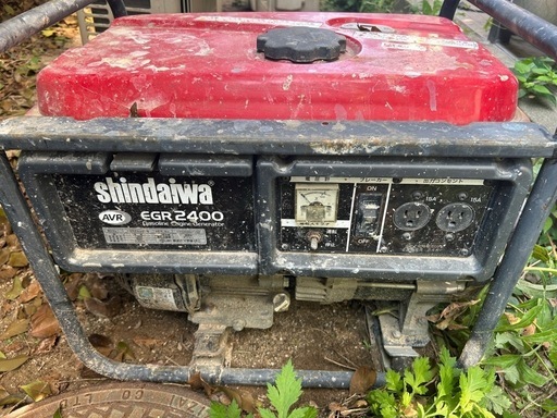 ジャンク 新ダイワ エンジン発電機 EGR2400 60Hz