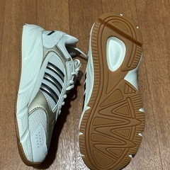 新品 アディダス スニーカー クレイジーカオス 2000 IG4346 22.5の画像