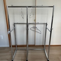 伸縮式ダブルハンガーラック（クローム）