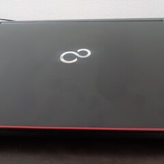 富士通　高性能8世代i7　　4コア8スレッド　メモリ大容量16G 高速SSD搭載 大画面15.6インチ　カメラ内蔵　 USB3.0 Wifi対応　Windows11搭載の画像