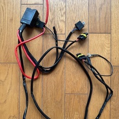 中古　HID H4 H/L上下切り替え式　6000k
の画像