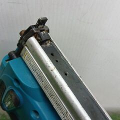 makita マキタ ST420D 充電式タッカ 本体のみ 14.4V【野田愛宕店】【店頭取引限定】【中古】管理番号：ITUOZR4MCGCGの画像