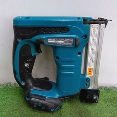makita マキタ ST420D 充電式タッカ 本体のみ 14.4V【野田愛宕店