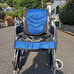 ★折り畳み自走式車椅子　介護やリハビリに★KADOKURA製★