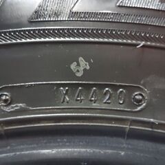 DUNLOP WINTER MAXX WM03 205/65R16 16インチ スタッドレス 4本 20年製 バリ溝 C28セレナ 10系アルファード ヤリスクロス等　(KTF279)の画像