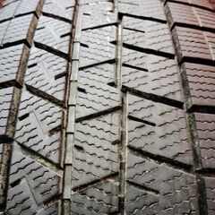 DUNLOP WINTER MAXX WM03 205/65R16 16インチ スタッドレス 4本 20年製 バリ溝 C28セレナ 10系アルファード ヤリスクロス等　(KTF279)の画像